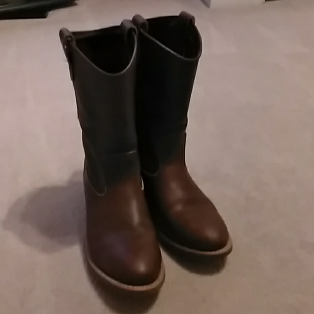 Brown leather HH cowboy boots